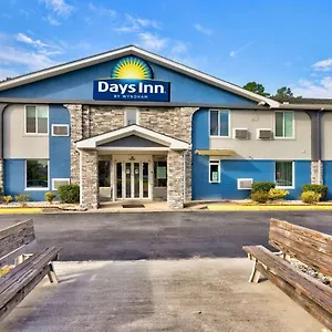 2* Hotel Days By Wyndham Savannah Gateway I-95