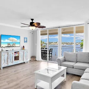  Holiday home Eleuthera - 2x2 Fully Updated Old Town Waterfront Corner United States