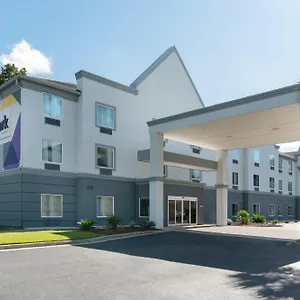 Hotel Spark By Hilton Savannah South I-95, Georgetown
