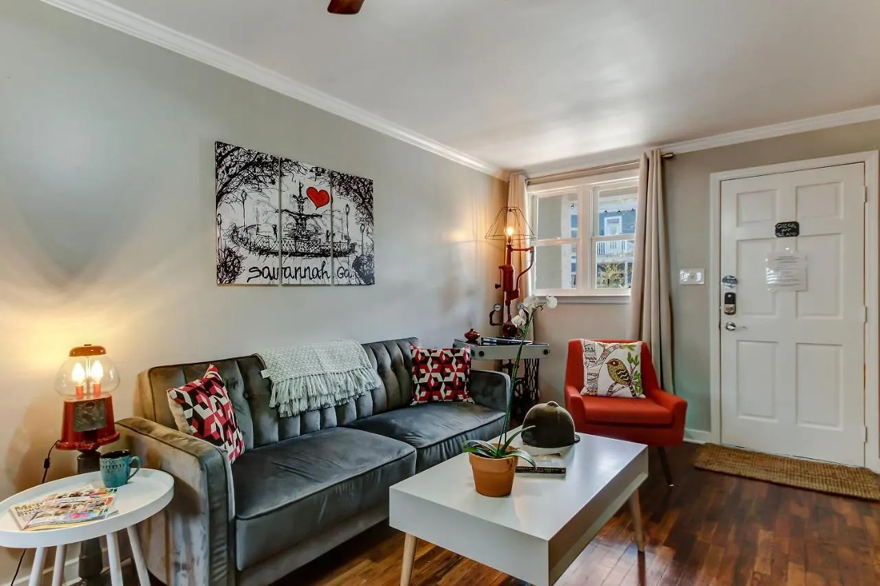 Διαμέρισμα Vibrant, Colorful Condo Building With Backyard Firepit And Games Σαβάνα