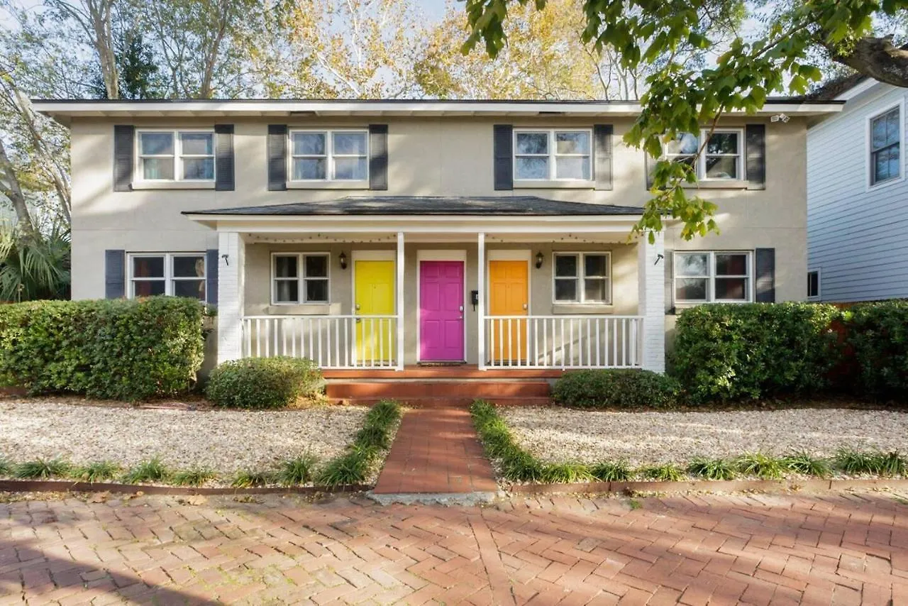 Διαμέρισμα Vibrant, Colorful Condo Building With Backyard Firepit And Games Σαβάνα